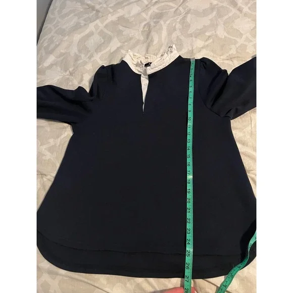 Tuckernuck
Pomander Place Tuckernuck
Charlotte Terry Top Blue
Ruffle Collar - Picture 9 of 12